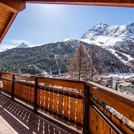 Chateau Penthouse Appartement