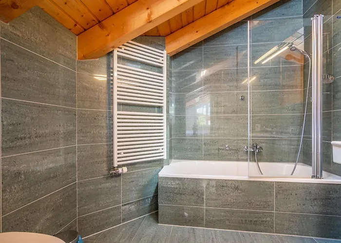 公寓 Chateau Penthouse 萨斯费